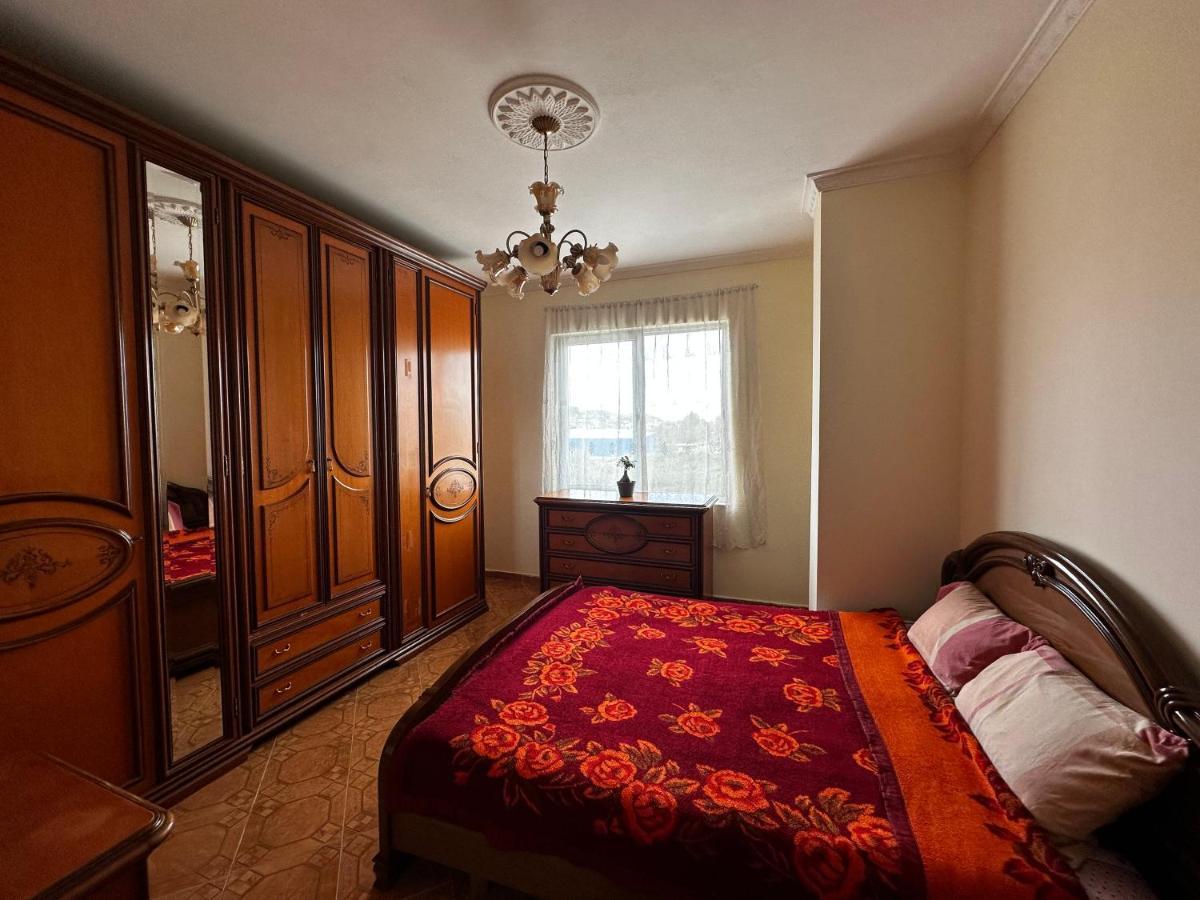 Sunny Riverside Tirana'S Oasis - Breakfast & Dinner Екстер'єр фото