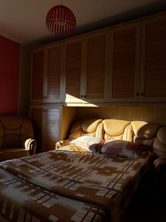 Sunny Riverside Tirana'S Oasis - Breakfast & Dinner Екстер'єр фото